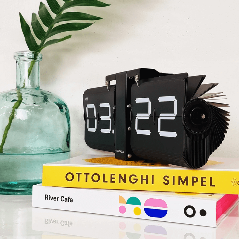 flipping out black flip clock